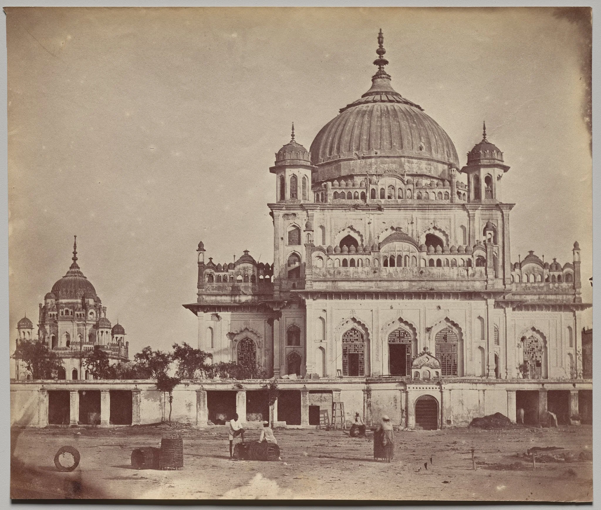 Small Mosque in the Kaiserbagh, by Felice A. Beato, 1858