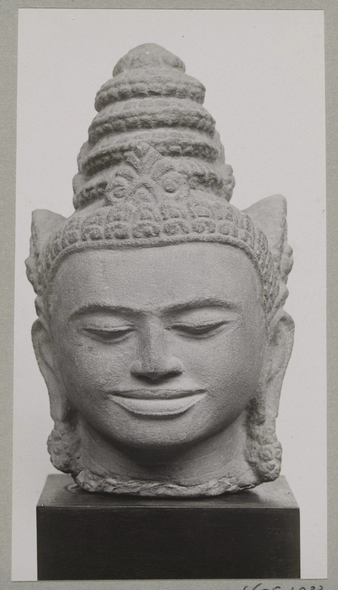 East Siam sculpture of head of Bodhisattva, ca. 12th century, H.G. Quaritch Wales Collection, by Unknown, photographic, 1934
