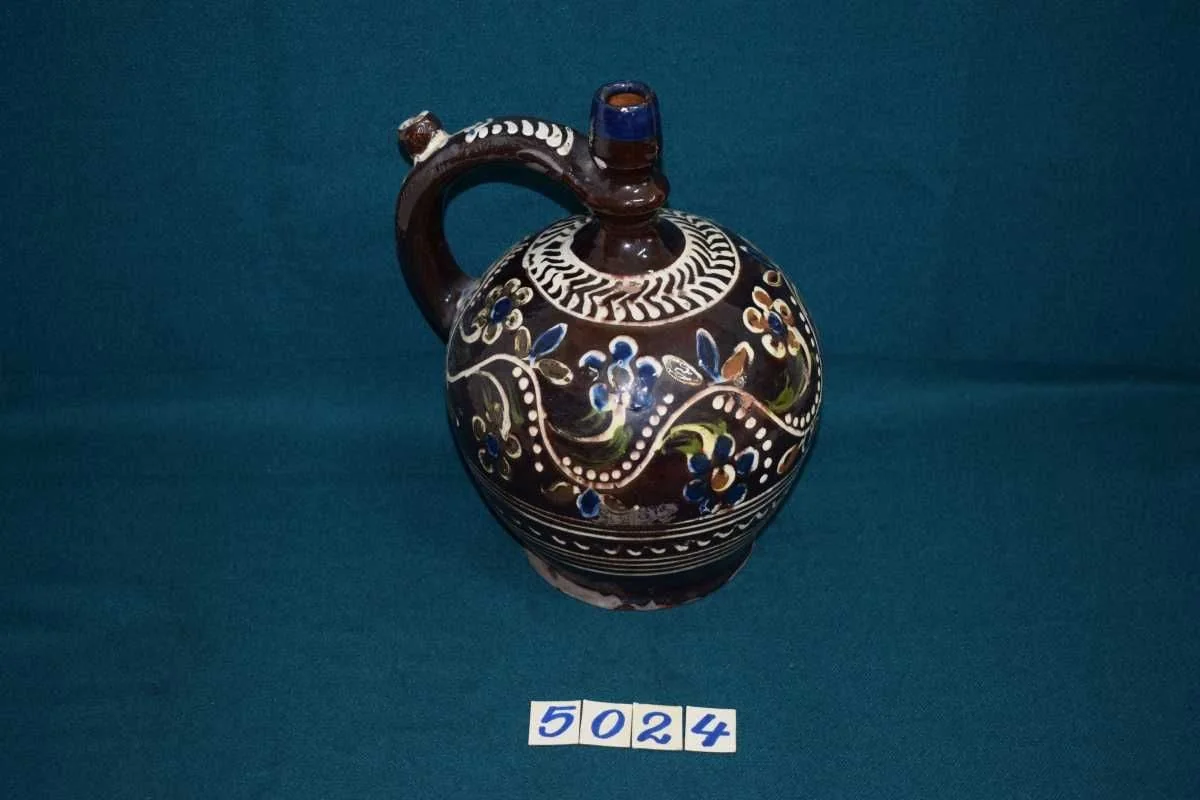 Ulcior cu „țâță”, by Unknown, 1850