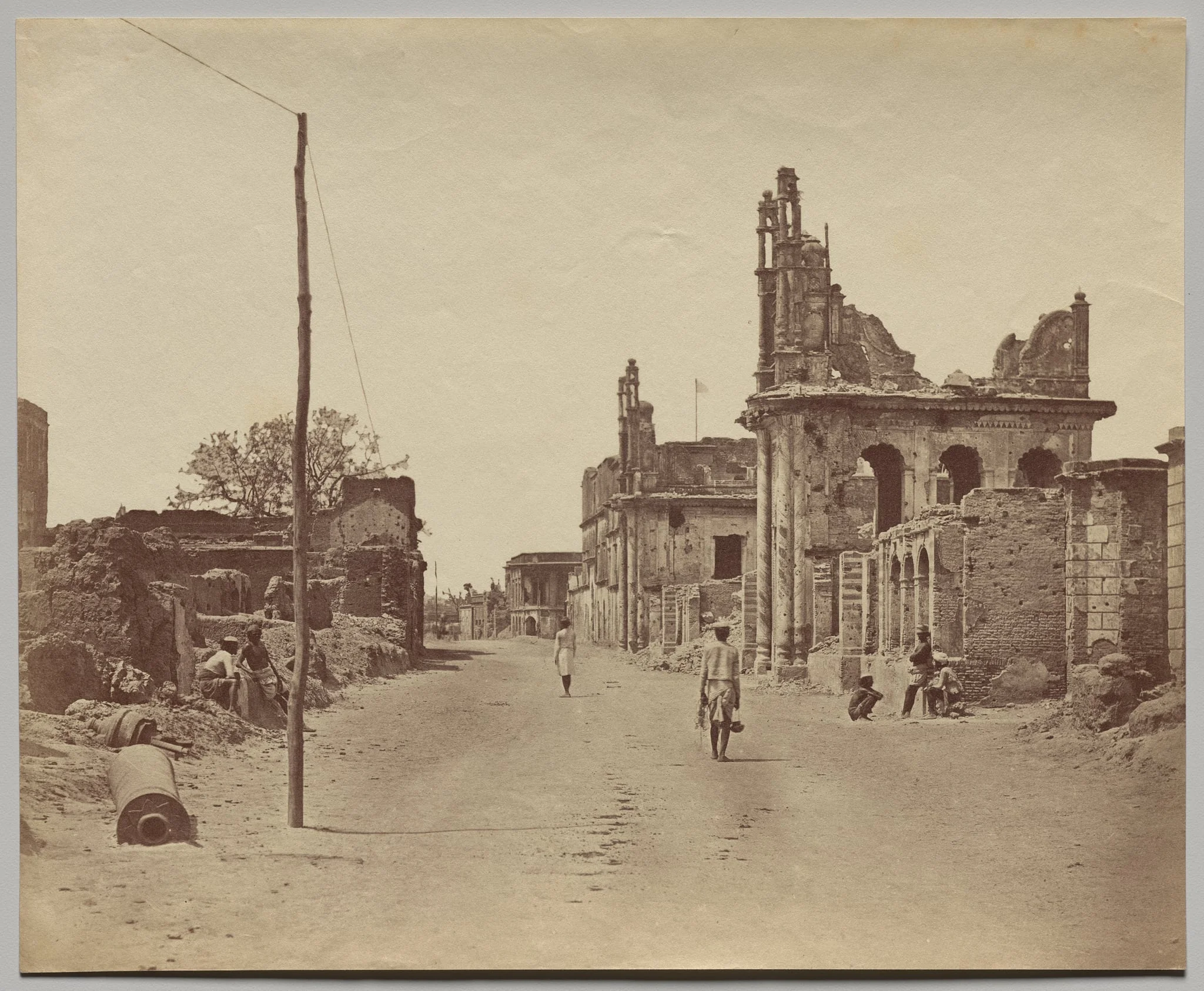 The Cawnpore Road in Lucknow, by Felice A. Beato, 1858