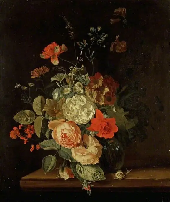 A vase of flowers