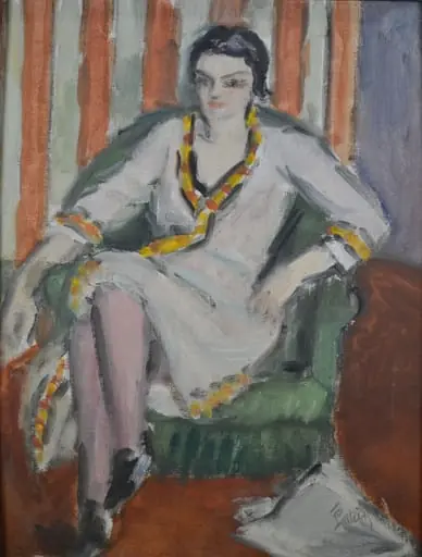 Femeie șezând